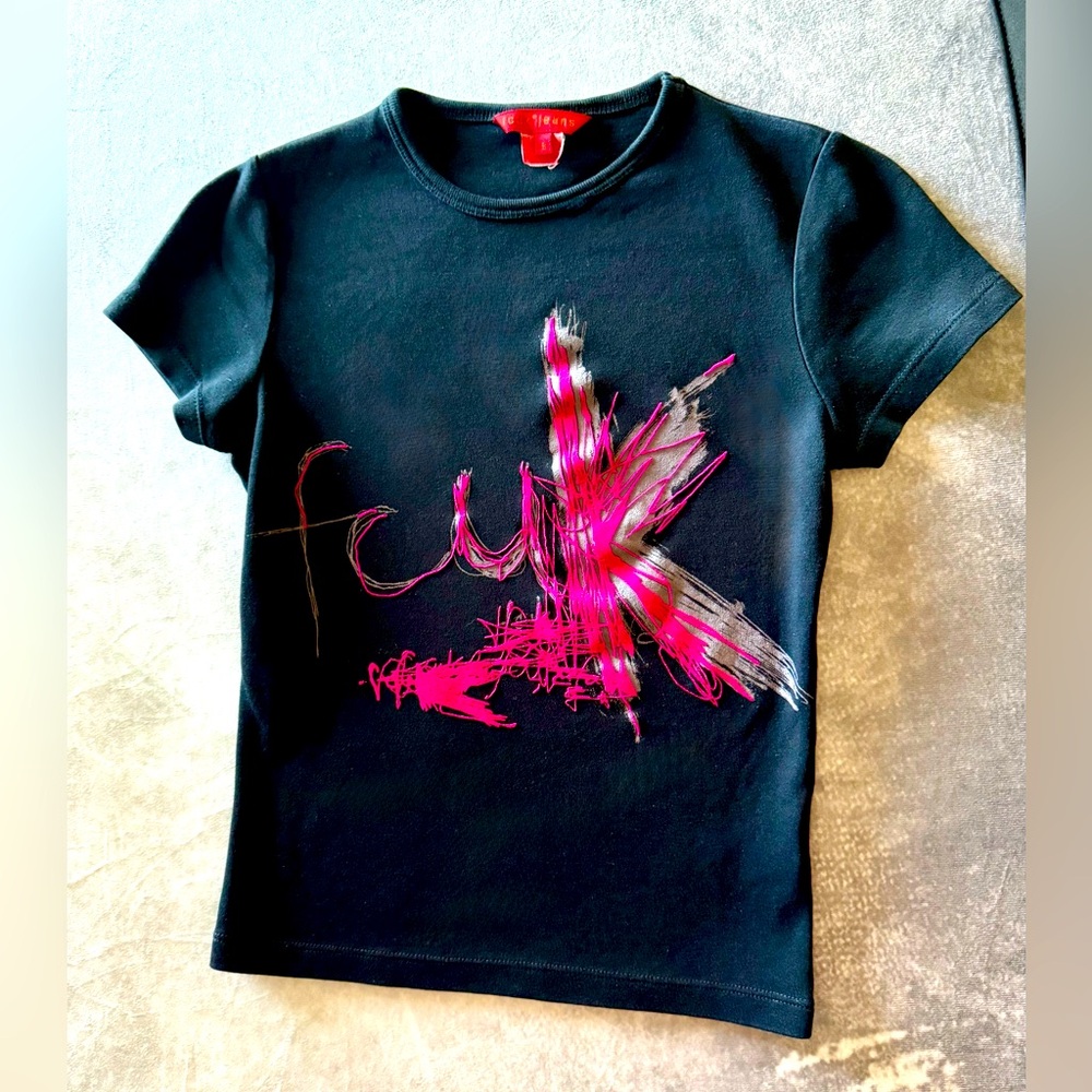 😎 Vintage F.U.C.K. Jeans 🩷 Black and Pink Graphic Tee ~ Perfect for summer fun!!